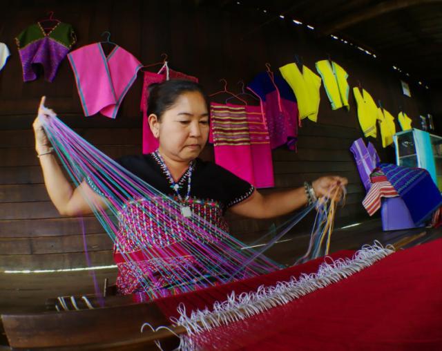 ผ้าทอกะเหรี่ยง 3