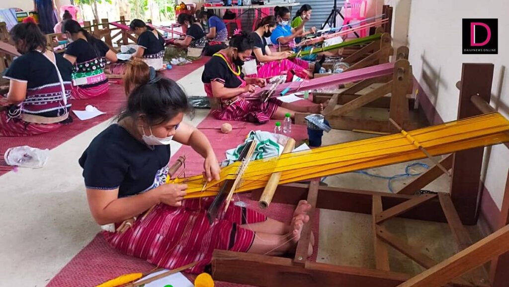 ผ้าทอกะเหรี่ยง 4 2 1