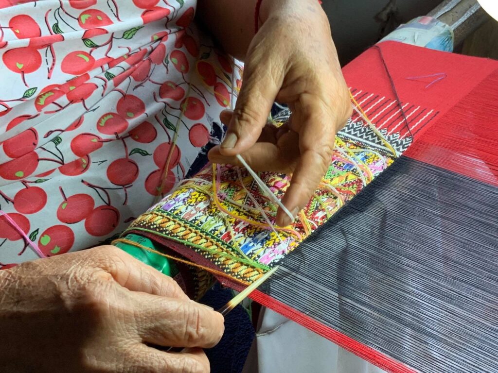 ผ้าซิ่นตีนจกแม่แจ่ม 5 5