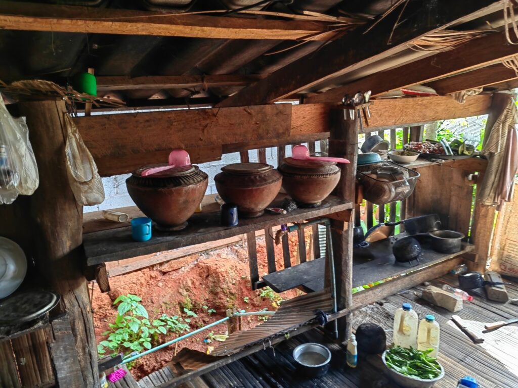 LINE ALBUM ดอยเหลี้ยม 240908 170